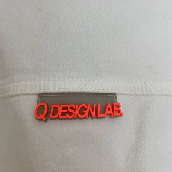 NWT Q Design Lab statement white denim LOVE jacket - Picture 6 of 6